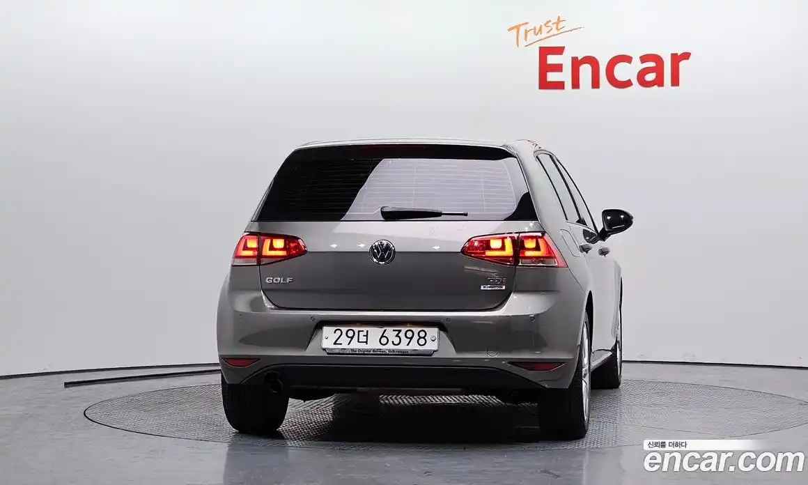 Volkswagen Golf 2015 1.6 Автомат в Москве № 169056, фото 3