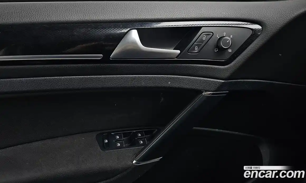 Volkswagen Golf 2015 1.6 Автомат в Москве № 169056, фото 9