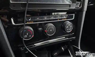 Volkswagen Golf 2015 1.6 Автомат в Москве № 169056, миниатюра 10