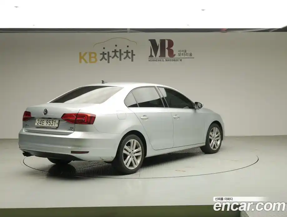 Volkswagen Jetta 2015 2.0 Автомат в Москве № 169221, фото 3