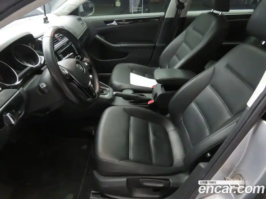 Volkswagen Jetta 2015 2.0 Автомат в Москве № 169221, фото 5