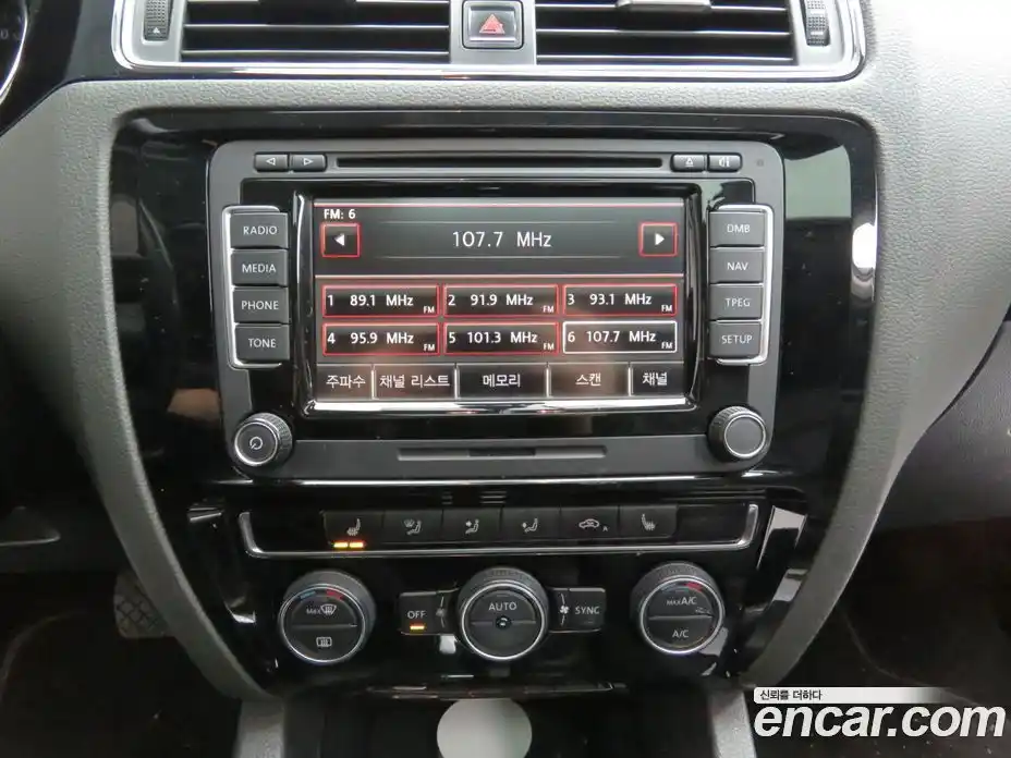 Volkswagen Jetta 2015 2.0 Автомат в Москве № 169221, фото 10