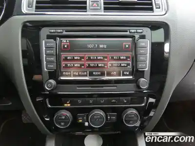 Volkswagen Jetta 2015 2.0 Автомат в Москве № 169221, миниатюра 10