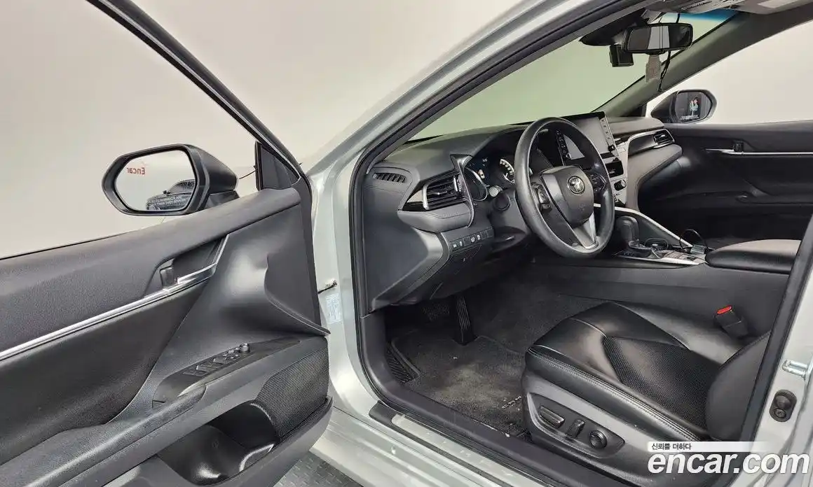 Toyota Camry 2023 2.5 Автомат в Москве № 170271, фото 12