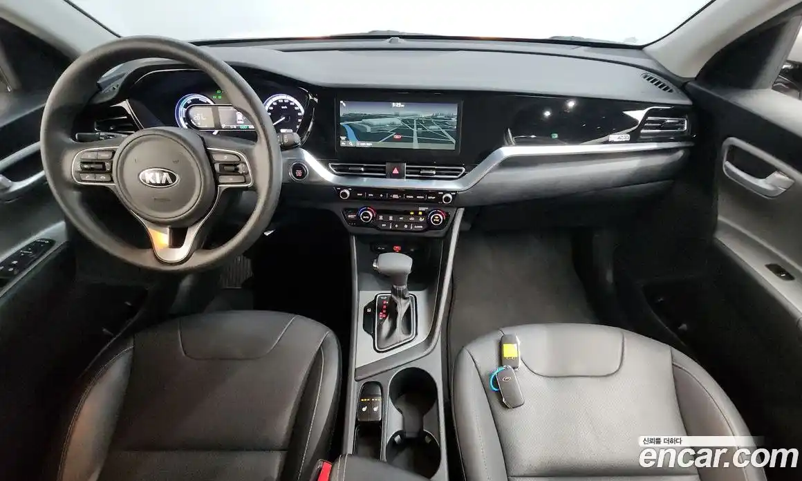 Kia Niro 2021 1.6 Автомат в Москве № 17451, фото 20