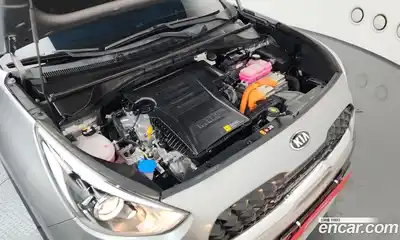 Kia Niro 2021 1.6 Автомат в Москве № 17451, миниатюра 2