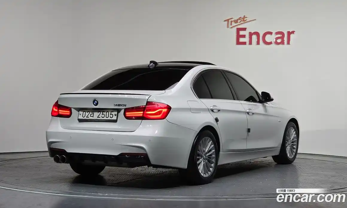 BMW 3-Series 2016 2.0 Автомат в Москве № 192110, фото 14