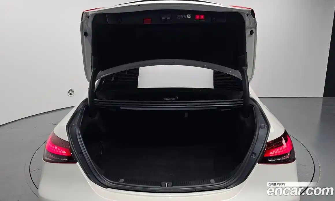 Mercedes-Benz E-Class 2023 2.0 Автомат в Москве № 194292, фото 20