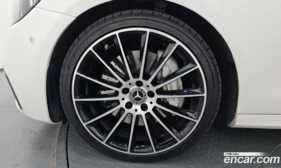 Mercedes-Benz E-Class 2023 2.0 Автомат в Москве № 194292, фото 5