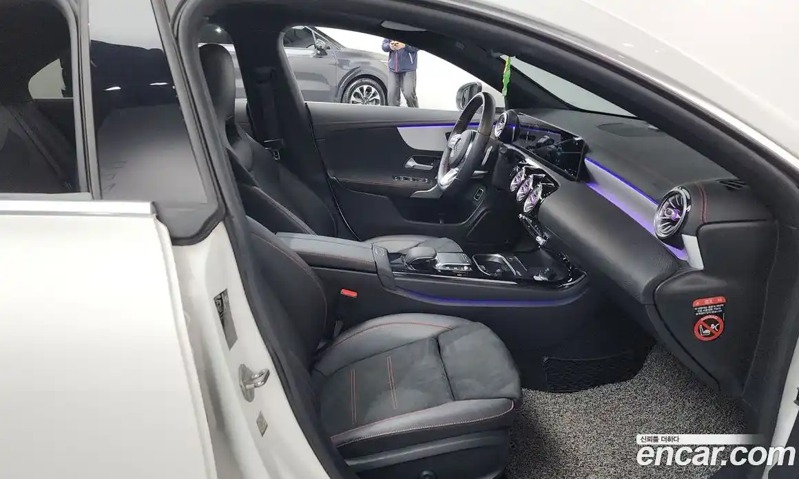 Mercedes-Benz CLA-Class 2020 2.0 Автомат в Москве № 194617, фото 10