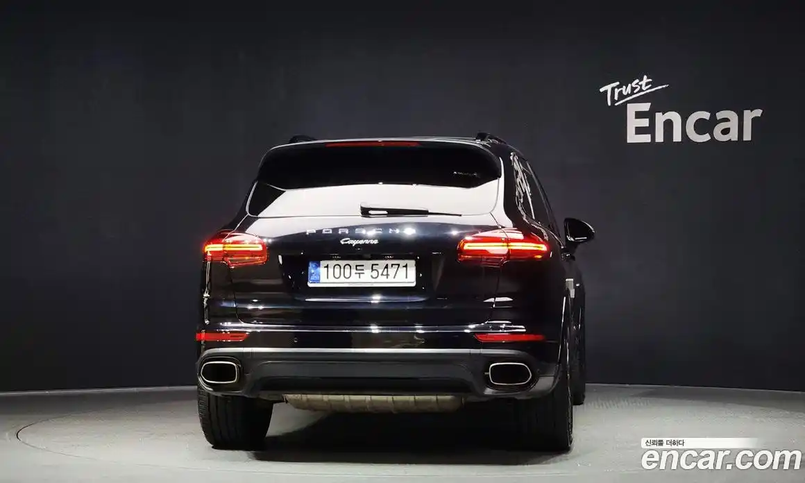 Porsche Cayenne 2017 3.0 Автомат в Москве № 197560, фото 2