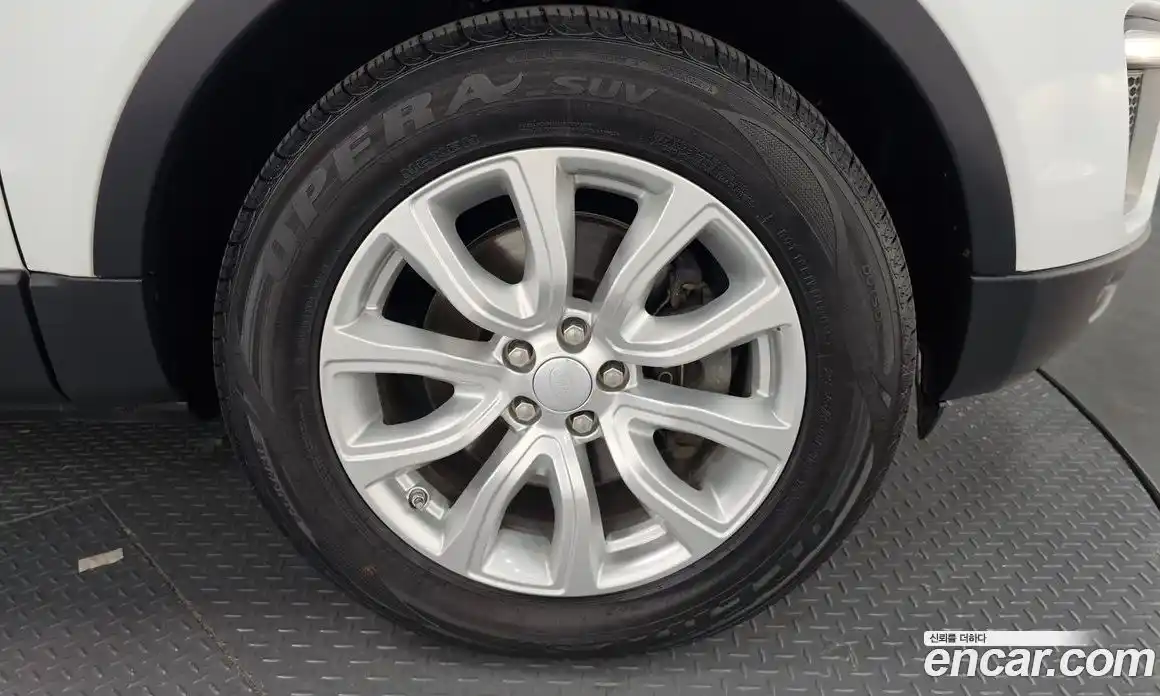 Land Rover Range-Rover Evoque 2017 2.0 Автомат в Москве № 198132, фото 18