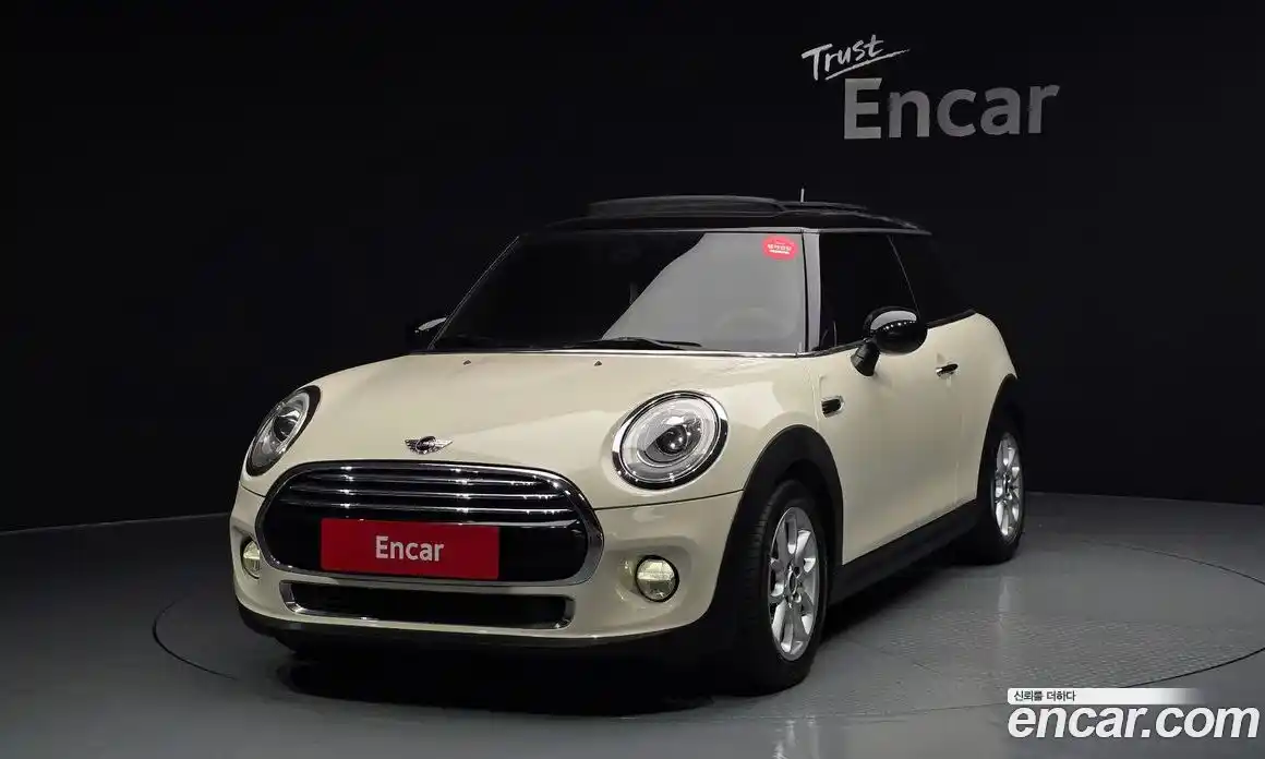 Mini Cooper 2014 1.5 Автомат в Москве № 198468, фото 17