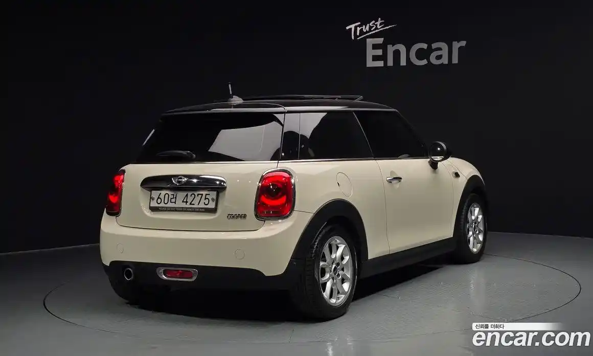 Mini Cooper 2014 1.5 Автомат в Москве № 198468, фото 5