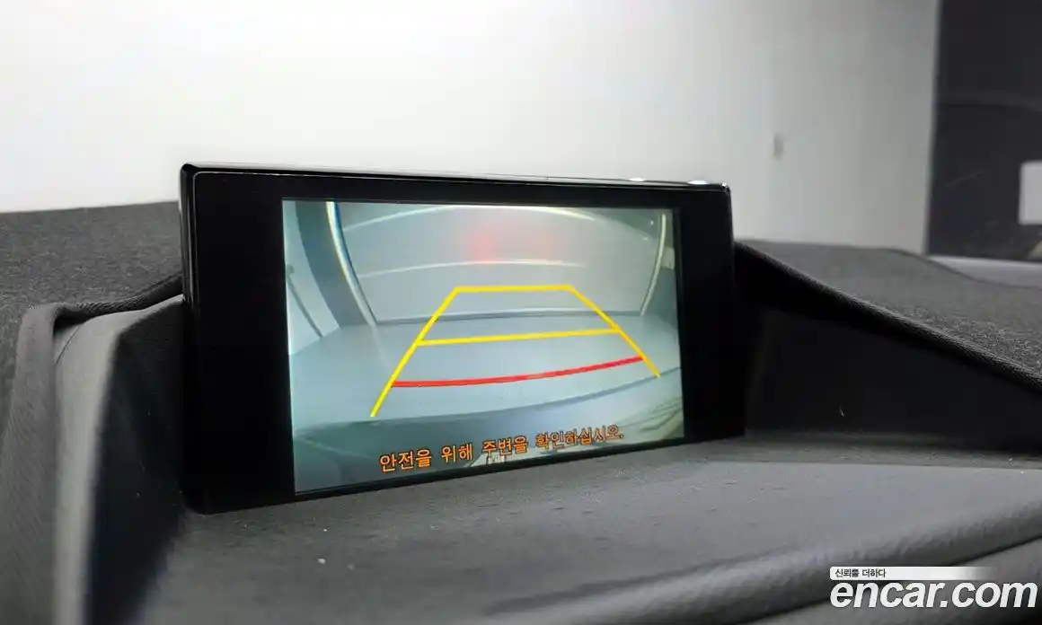 Lexus CT200h 2015 1.8 Автомат в Москве № 198812, фото 13