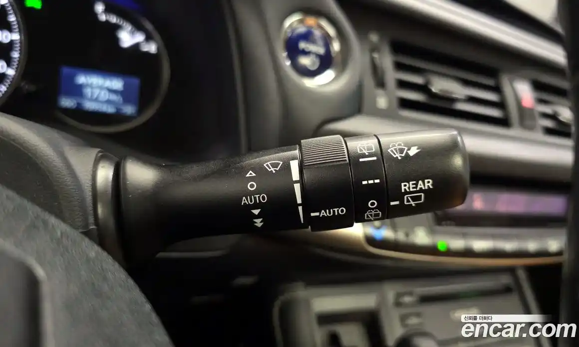 Lexus CT200h 2015 1.8 Автомат в Москве № 198812, фото 15