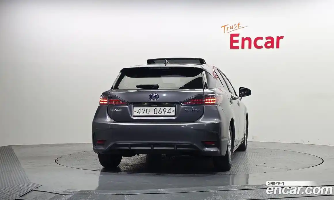 Lexus CT200h 2015 1.8 Автомат в Москве № 198812, фото 5