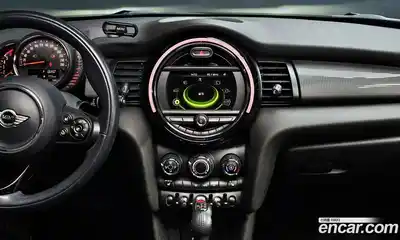 Mini Cooper 2017 1.5 Автомат в Москве № 200641, миниатюра 11