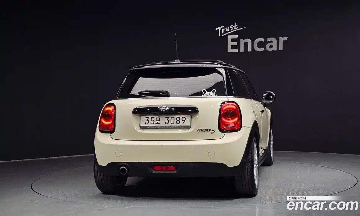 Mini Cooper 2017 1.5 Автомат в Москве № 200641, фото 16