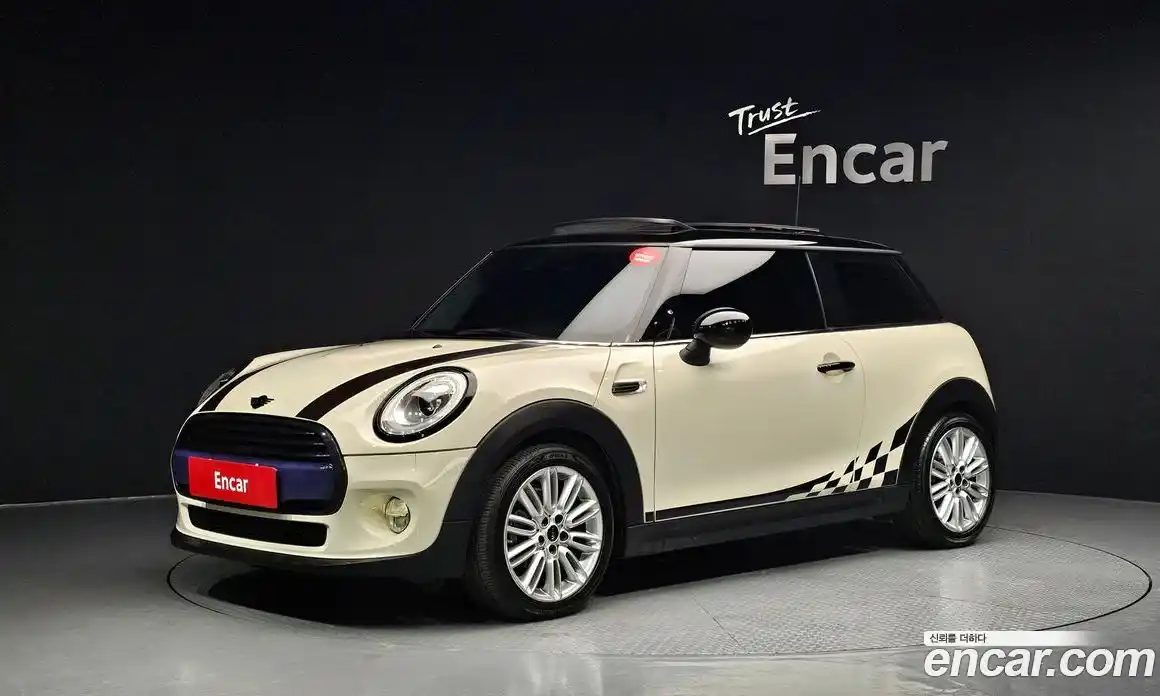 Mini Cooper 2017 1.5 Автомат в Москве № 200641, фото 18