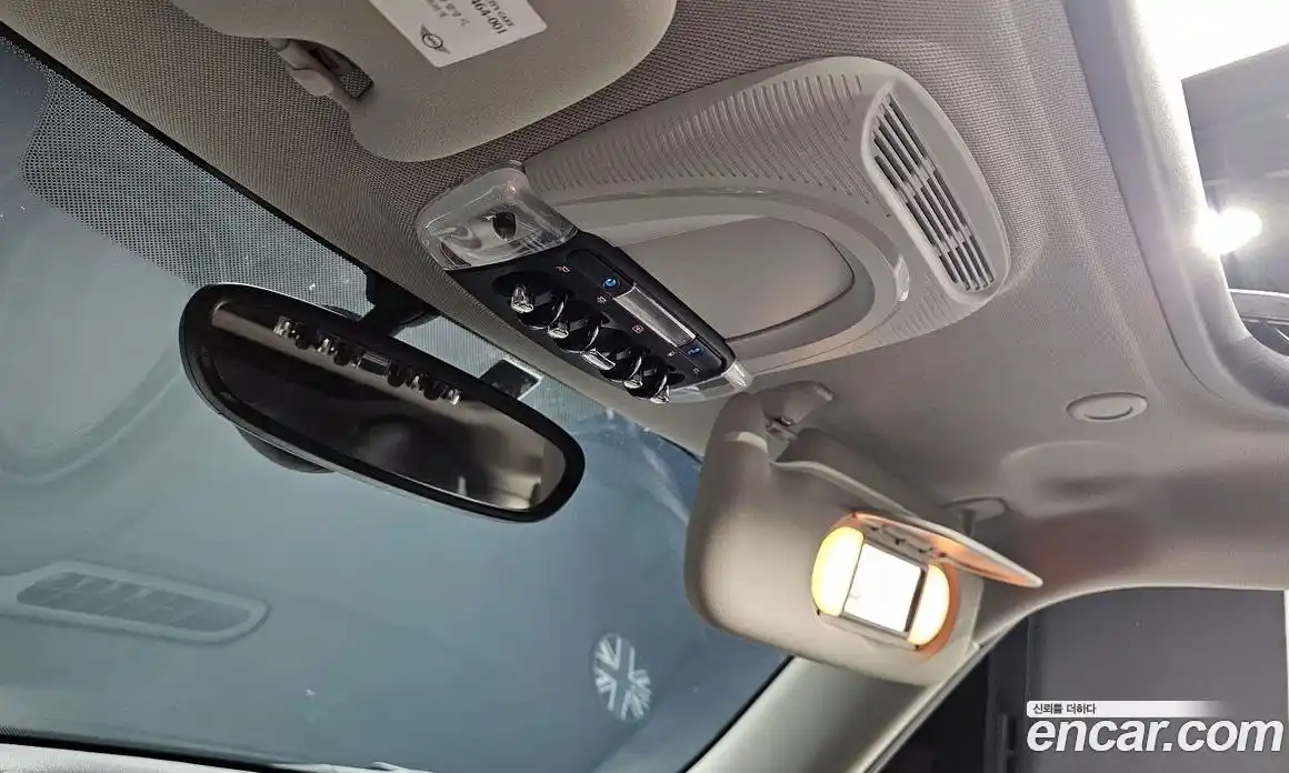 Mini Cooper 2017 1.5 Автомат в Москве № 200641, фото 20