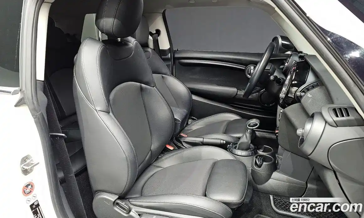 Mini Cooper 2017 1.5 Автомат в Москве № 200641, фото 10