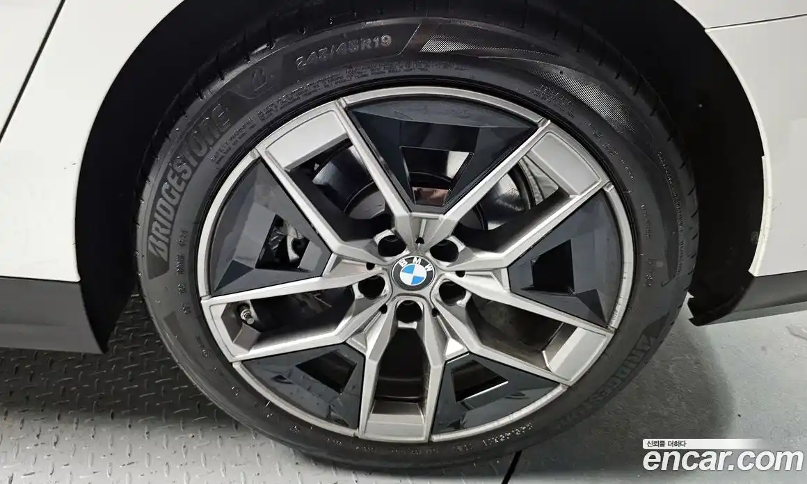 BMW 5-Series 2025 2.0 Автомат в Москве № 210156, фото 19