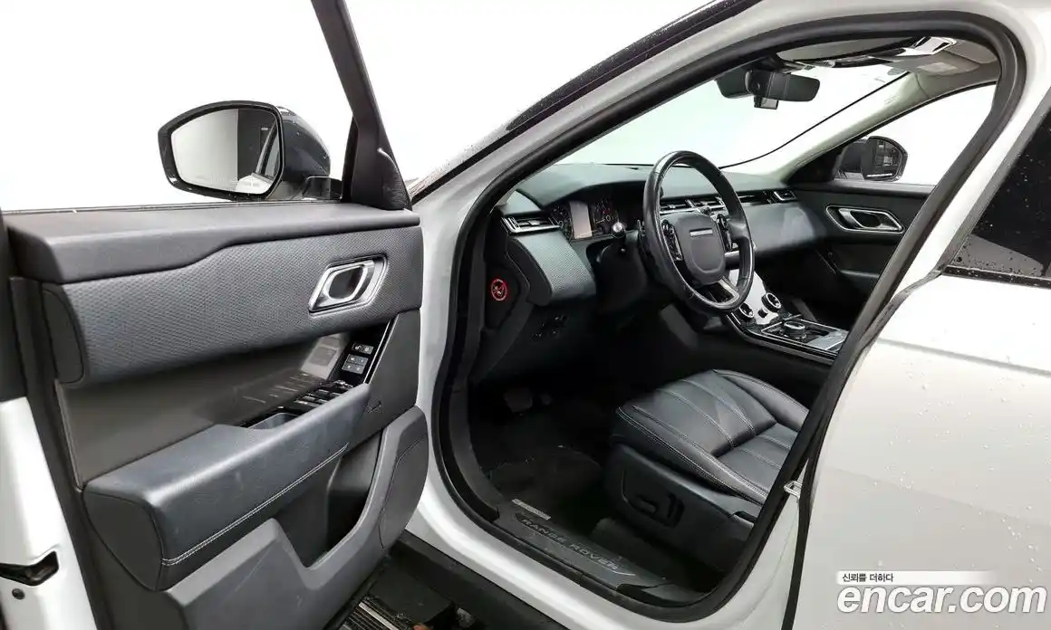 Land Rover Range-Rover Velar 2018 2.0 Автомат в Москве № 213542, фото 12