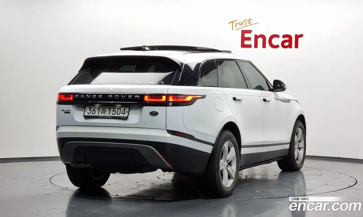 Land Rover Range-Rover Velar 2018 2.0 Автомат в Москве № 213542, фото 15