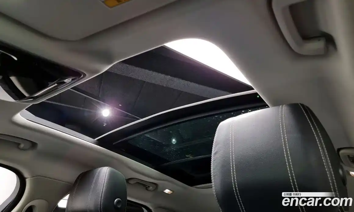 Land Rover Range-Rover Velar 2018 2.0 Автомат в Москве № 213542, фото 19