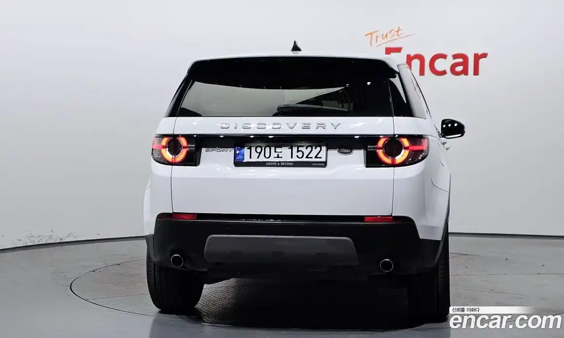 Land Rover Discovery Sport 2017 2.0 Автомат в Москве № 213630, фото 14