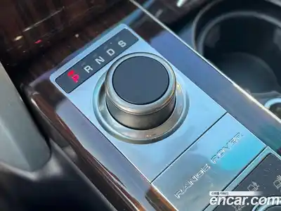 Land Rover Range-Rover 2015 4.4 Автомат в Москве № 213758, миниатюра 12