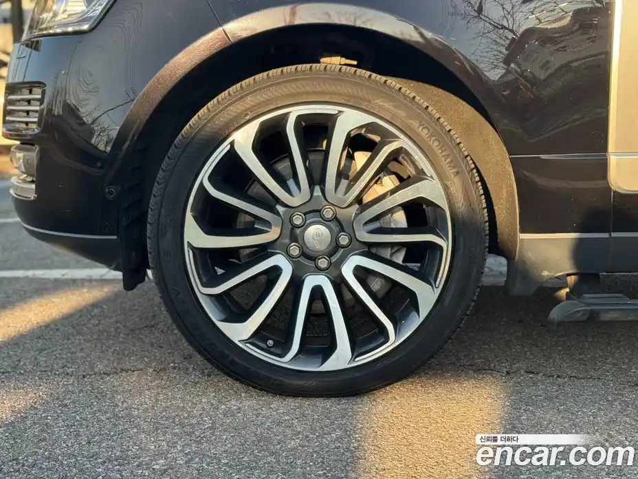 Land Rover Range-Rover 2015 4.4 Автомат в Москве № 213758, фото 20