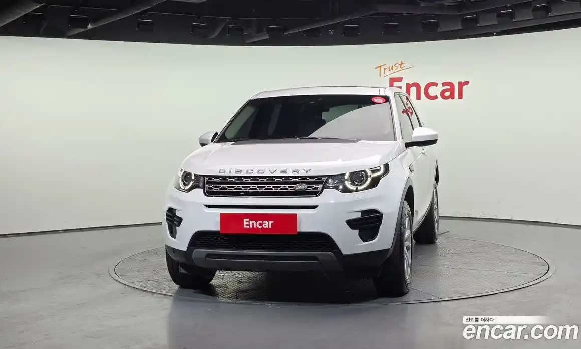 Land Rover Discovery Sport 2017 2.0 Автомат в Москве № 213792, фото 3