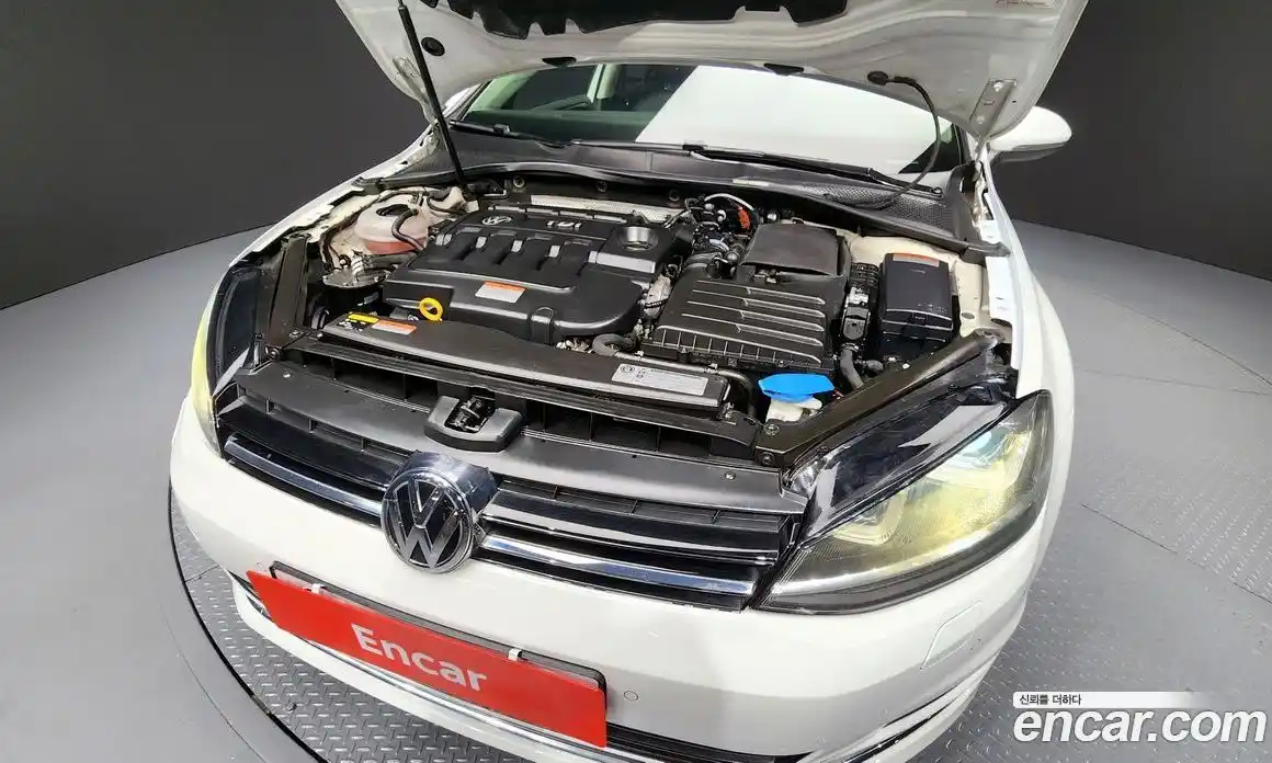 Volkswagen Golf 2016 2.0 Автомат в Москве № 215274, фото 16