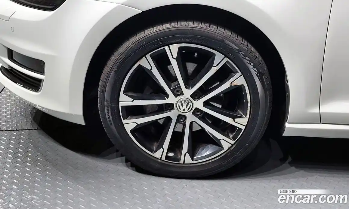 Volkswagen Golf 2016 2.0 Автомат в Москве № 215274, фото 4