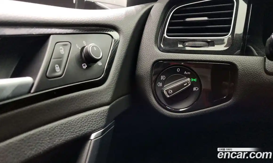 Volkswagen Golf 2016 2.0 Автомат в Москве № 215274, фото 7