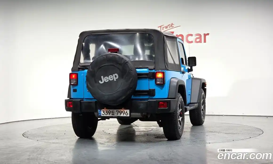 Jeep Wrangler 2017 3.6 Автомат в Москве № 215316, фото 9