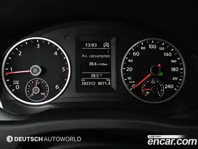 Volkswagen Tiguan 2013 2.0 Автомат в Москве № 215329, миниатюра 8