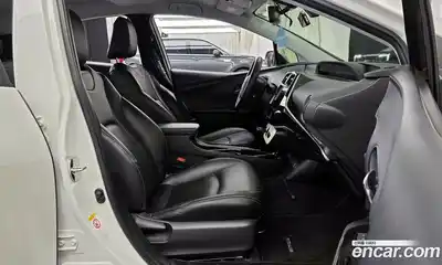 Toyota Prius 2017 1.8 Автомат в Москве № 215528, миниатюра 11