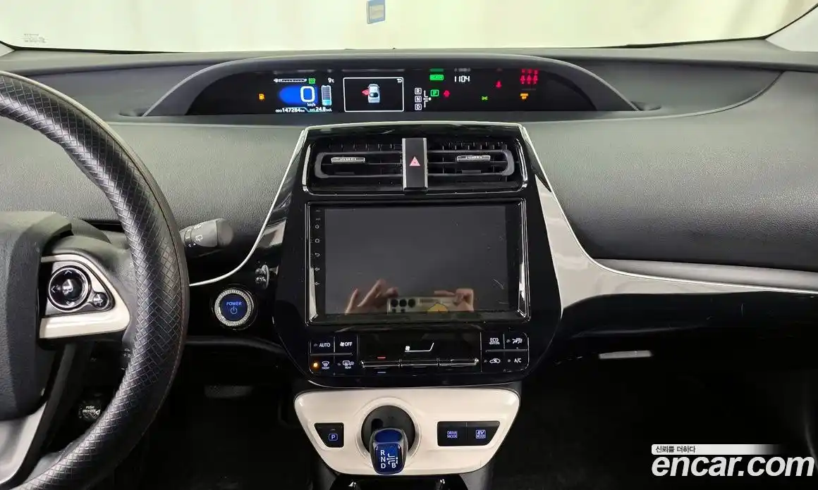 Toyota Prius 2017 1.8 Автомат в Москве № 215528, фото 14