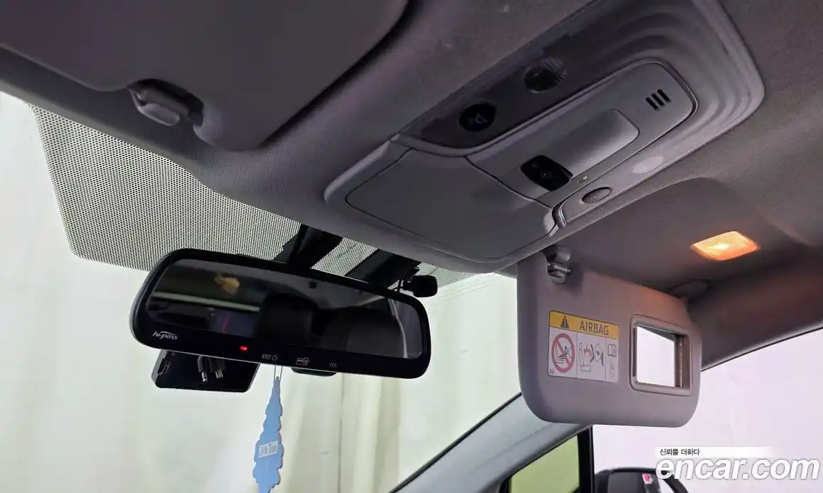 Toyota Prius 2017 1.8 Автомат в Москве № 215528, фото 17