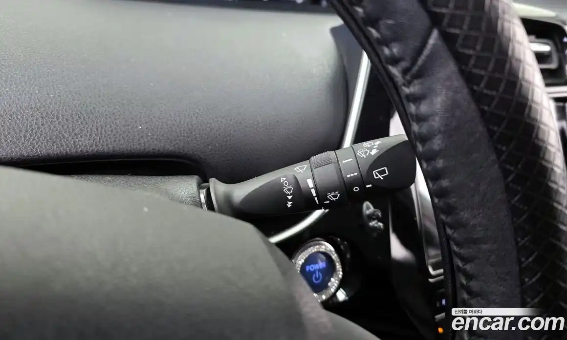 Toyota Prius 2017 1.8 Автомат в Москве № 215528, фото 18