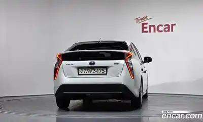 Toyota Prius 2017 1.8 Автомат в Москве № 215528, миниатюра 4