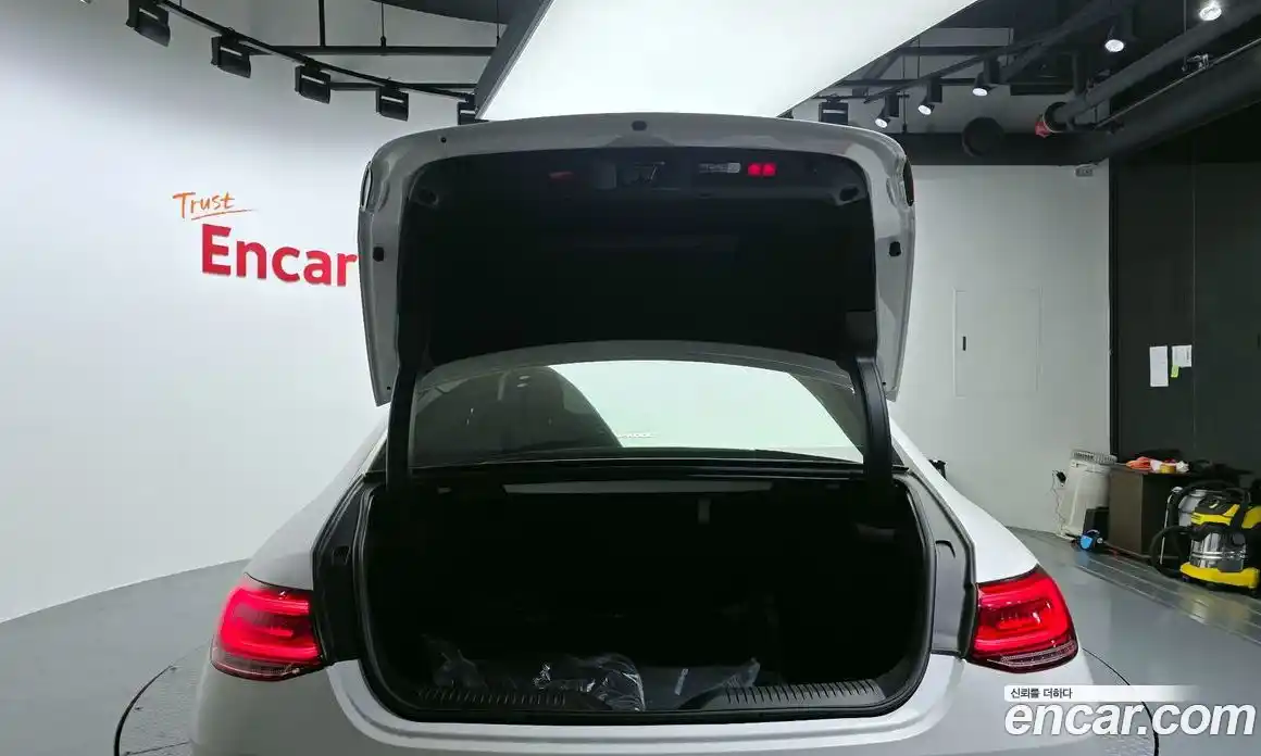 Mercedes-Benz CLS-Class 2023 3.0 Автомат в Москве № 219153, фото 20