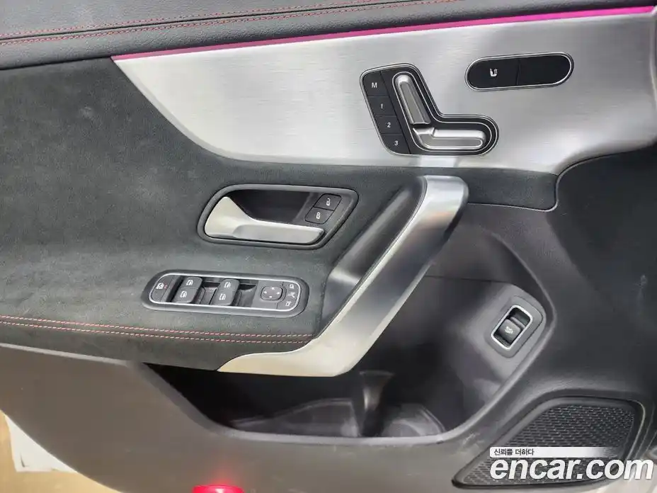 Mercedes-Benz CLA-Class 2021 2.0 Автомат в Москве № 221549, фото 13