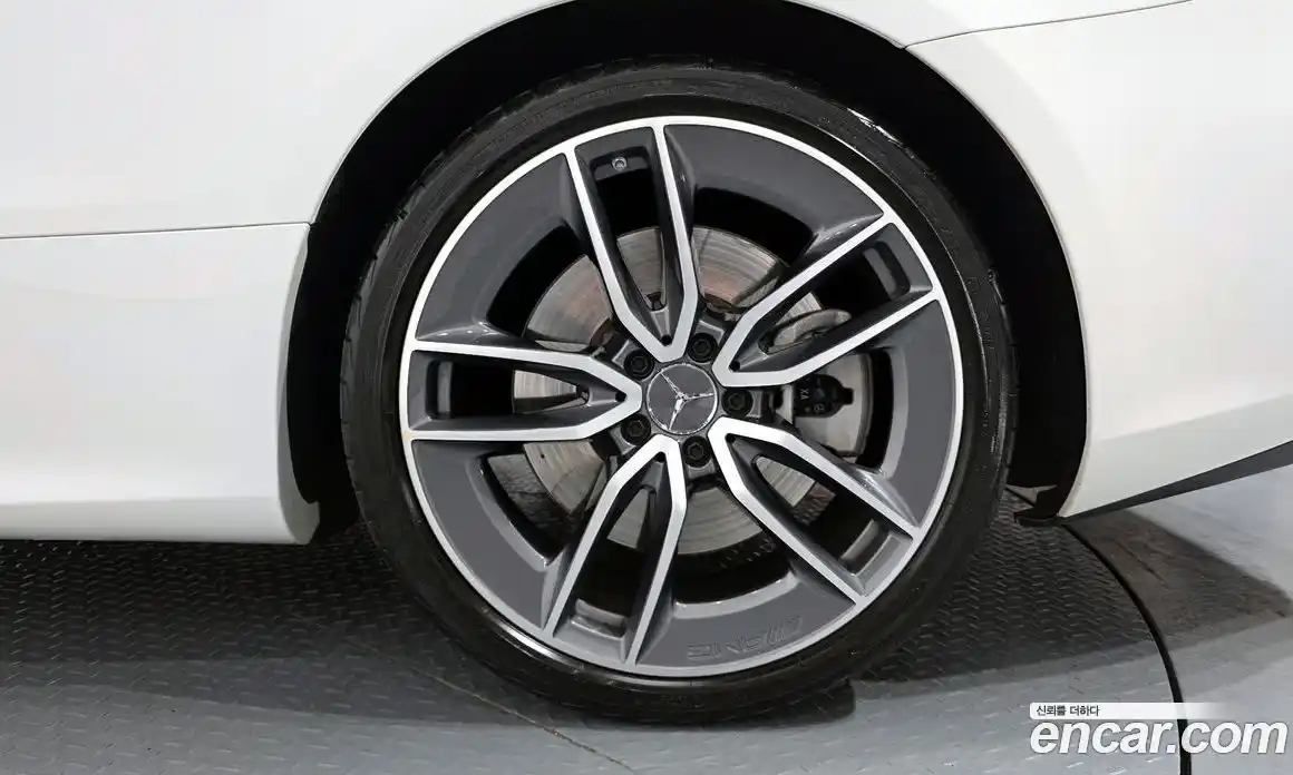 Mercedes-Benz E-Class 2021 3.0 Автомат в Москве № 221904, фото 12