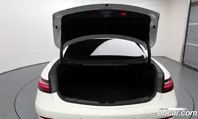 Mercedes-Benz E-Class 2021 3.0 Автомат в Москве № 221904, миниатюра 7