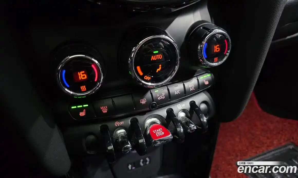 Mini Cooper 2016 1.5 Автомат в Москве № 224170, фото 15