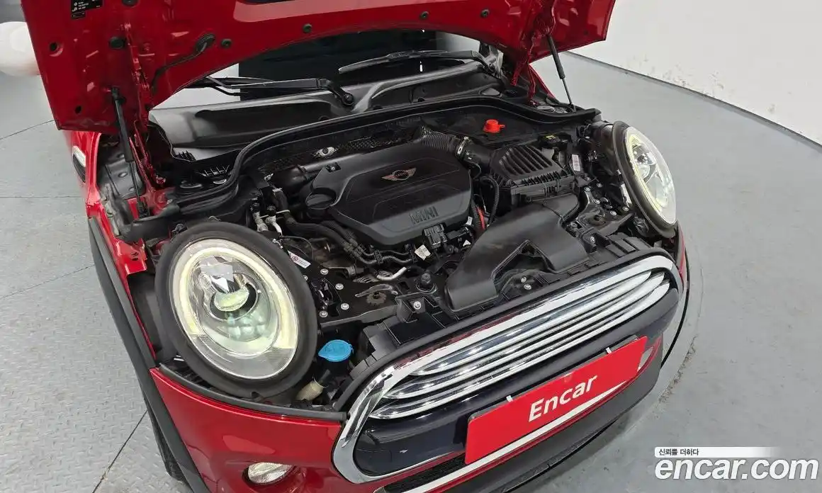 Mini Cooper 2016 1.5 Автомат в Москве № 224170, фото 6